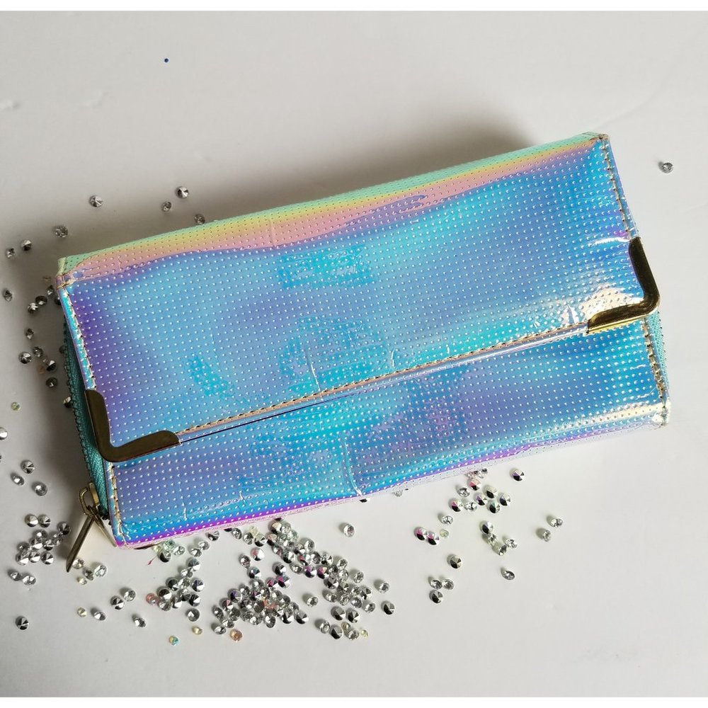 Holographic Iridescent Wallet